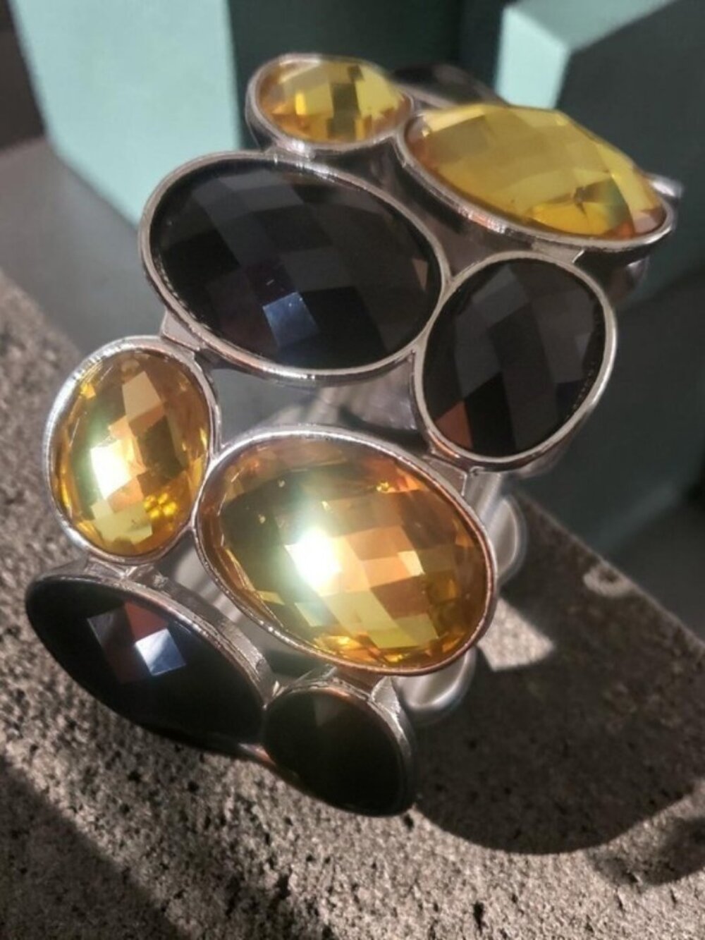 Black and Amber Gold Stone Stretch Bangle  ✨NWOT✨